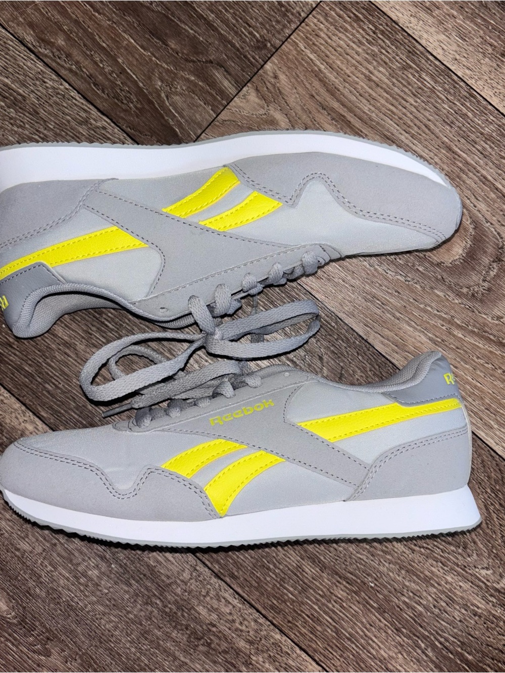 Reebok Women's Gray Athletic Sneakers with Yellow Accents